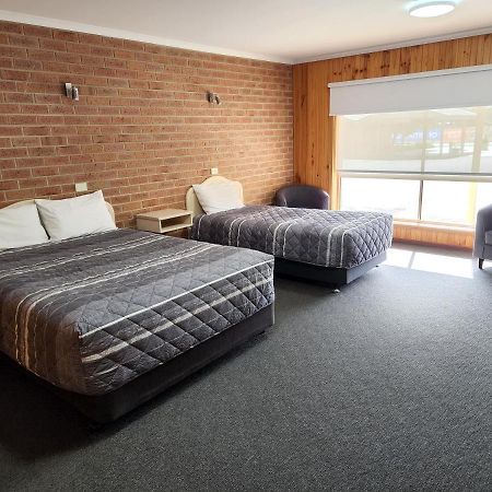 Country Roads Motor Inn Naracoorte Exterior photo