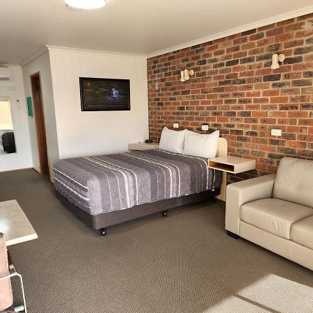 Country Roads Motor Inn Naracoorte Exterior photo