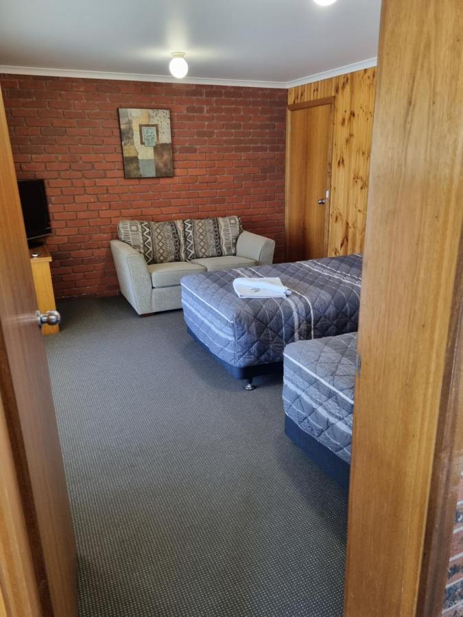 Country Roads Motor Inn Naracoorte Exterior photo