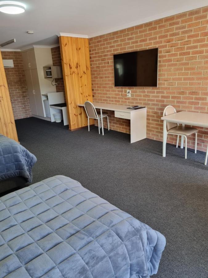 Country Roads Motor Inn Naracoorte Exterior photo