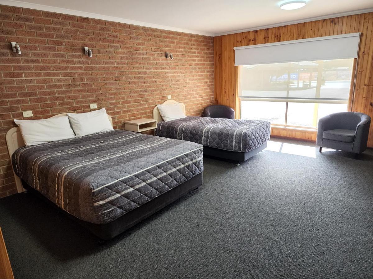 Country Roads Motor Inn Naracoorte Exterior photo