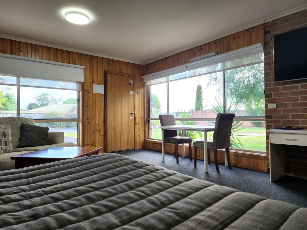 Country Roads Motor Inn Naracoorte Exterior photo