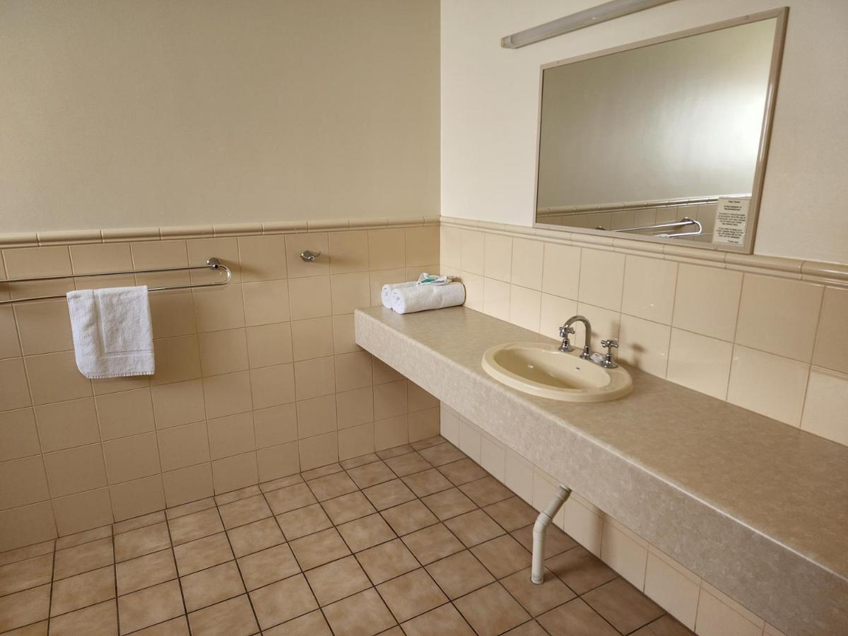 Country Roads Motor Inn Naracoorte Exterior photo