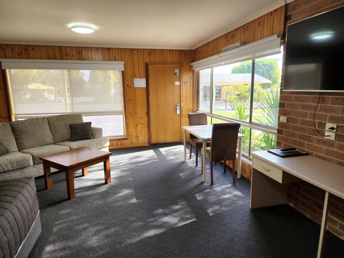 Country Roads Motor Inn Naracoorte Exterior photo