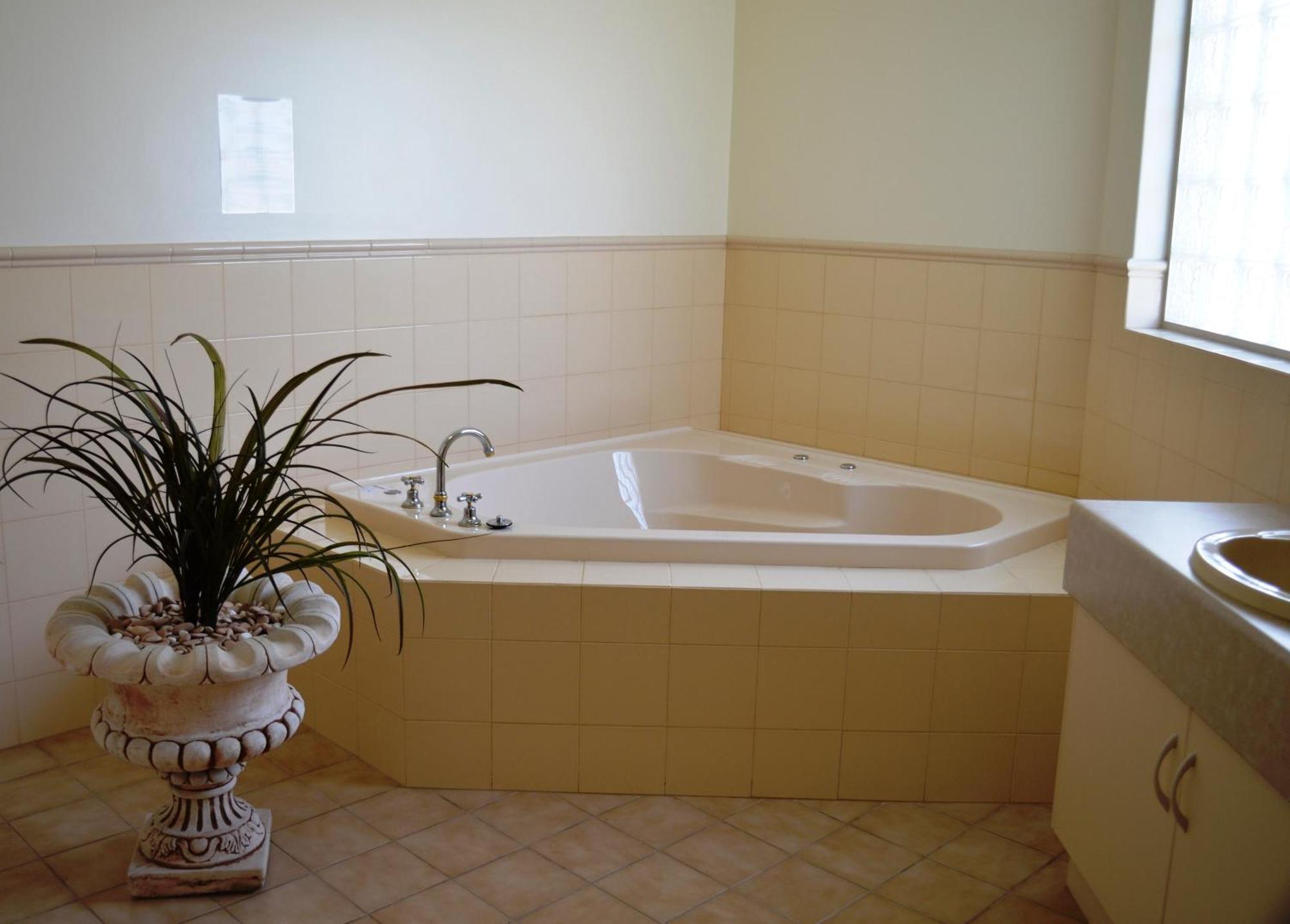 Country Roads Motor Inn Naracoorte Room photo
