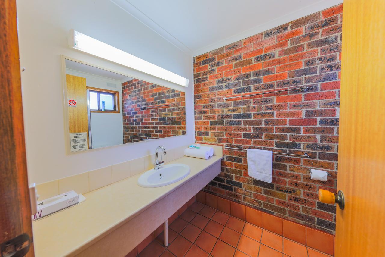 Country Roads Motor Inn Naracoorte Exterior photo