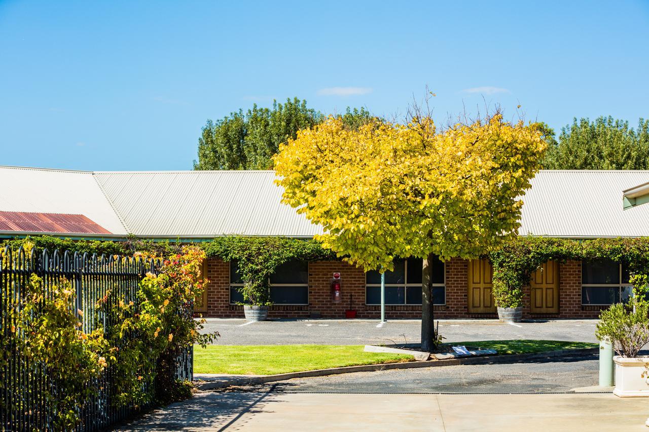 Country Roads Motor Inn Naracoorte Exterior photo
