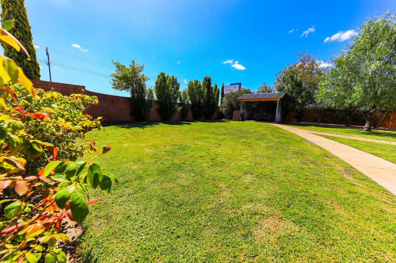 Country Roads Motor Inn Naracoorte Exterior photo