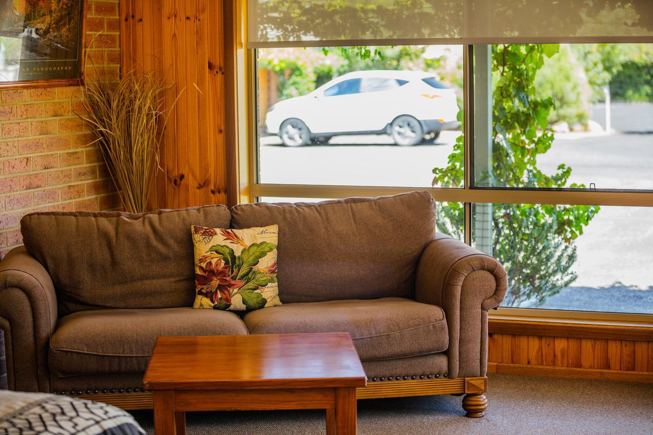 Country Roads Motor Inn Naracoorte Exterior photo