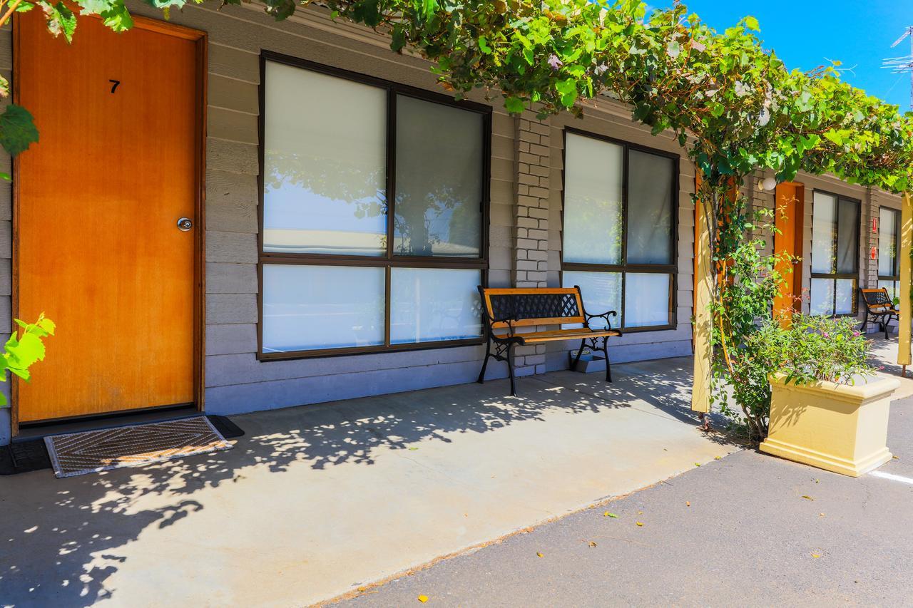 Country Roads Motor Inn Naracoorte Exterior photo