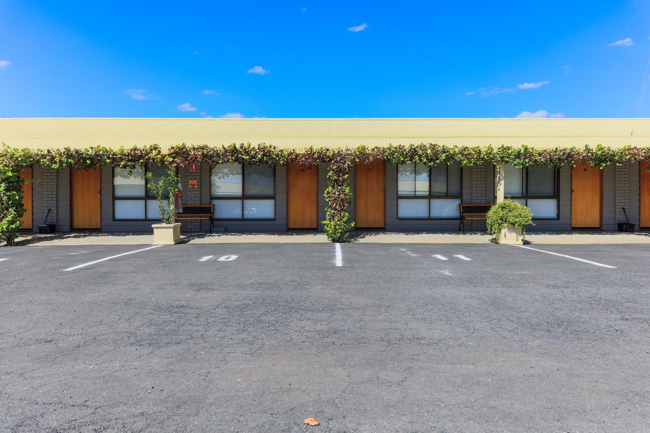 Country Roads Motor Inn Naracoorte Exterior photo